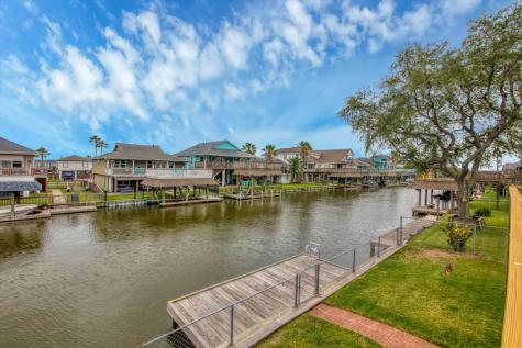 14 Dolphin Street Bayou Vista TX 77563