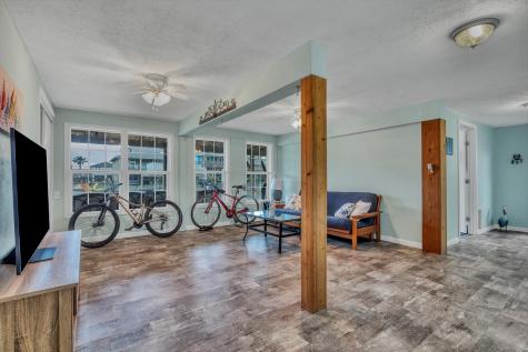 14 Dolphin Street Bayou Vista TX 77563