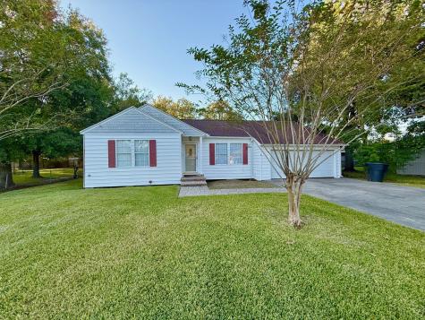 1412 Ithaca Avenue Nederland TX 77627