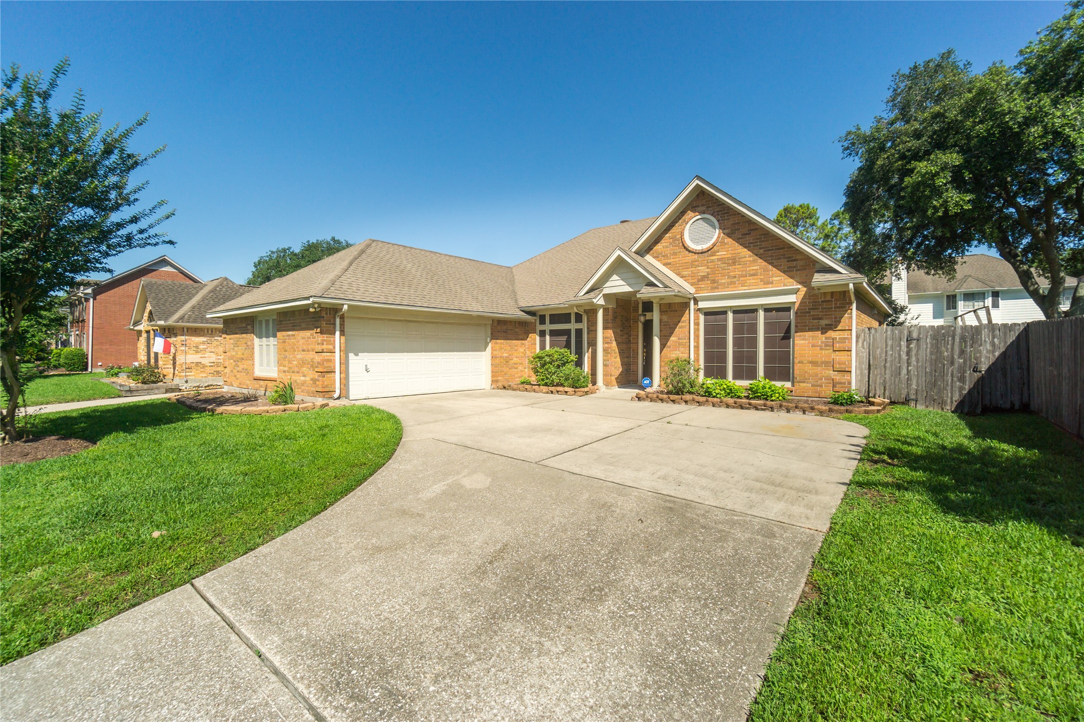 915 Sunrise Knoll Way Houston TX 77062