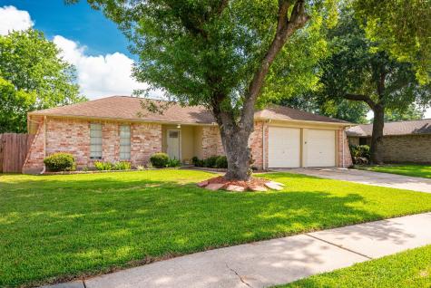 10023 Hillridge Road La Porte TX 77571