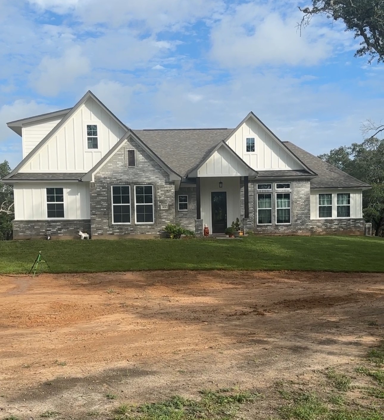 102 Emory Oaks Court Angleton TX 77515