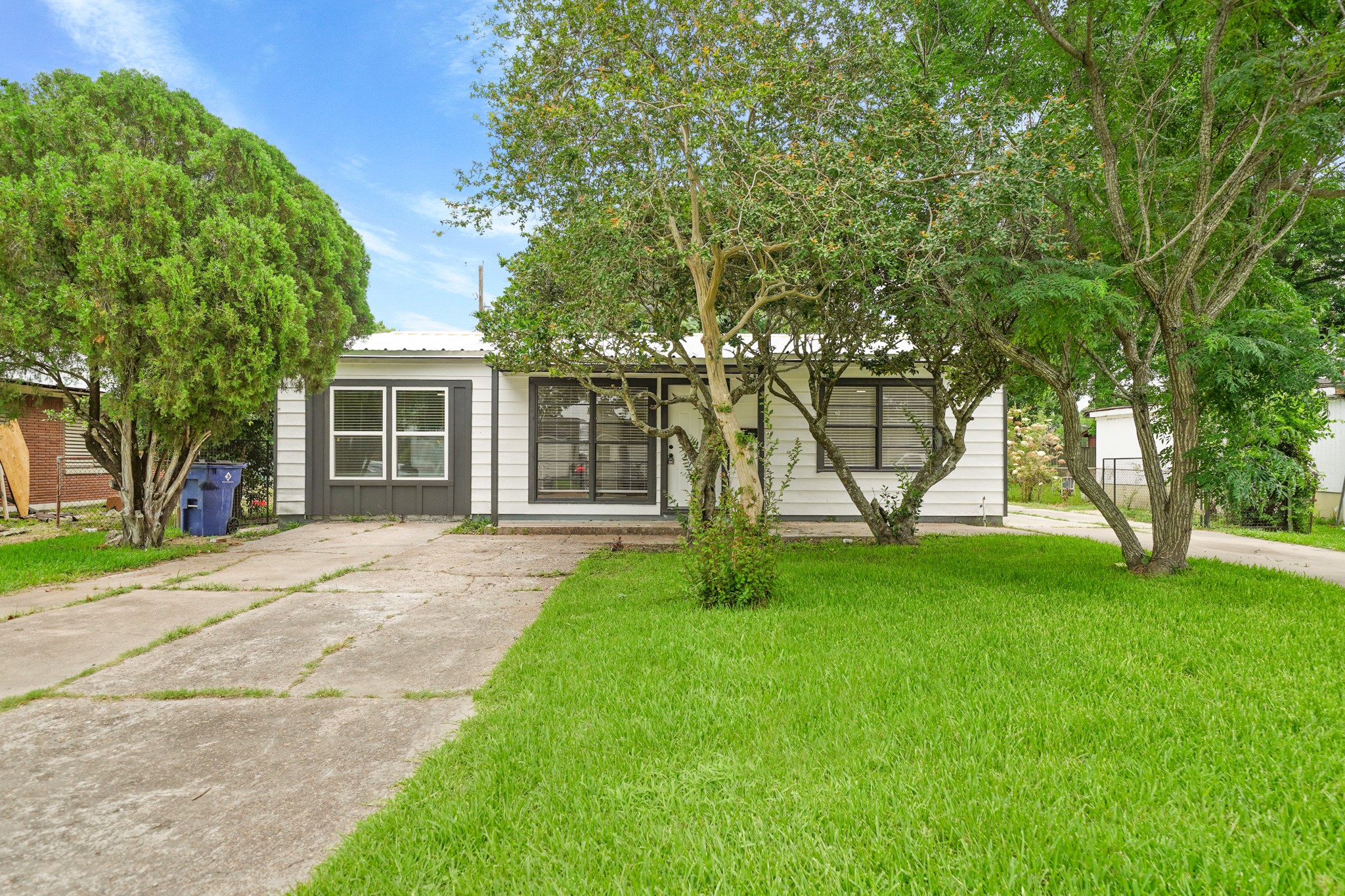 222 S Sparrow Way Texas City TX 77591