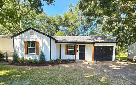226 Laurel Street Lake Jackson TX 77566