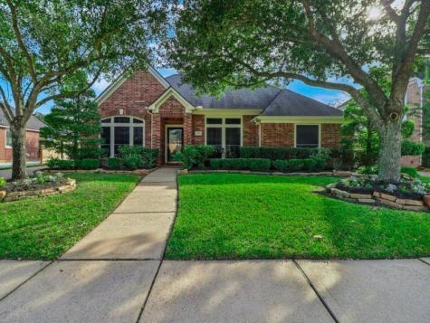 2431 Alberton Lane Pearland TX 77584