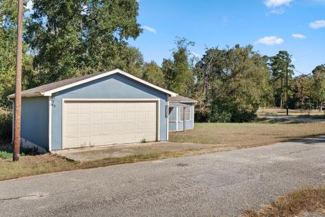 2 Tejas Street Huntsville TX 77320