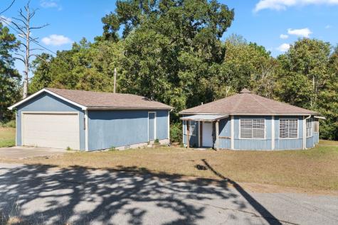 2 Tejas Street Huntsville TX 77320