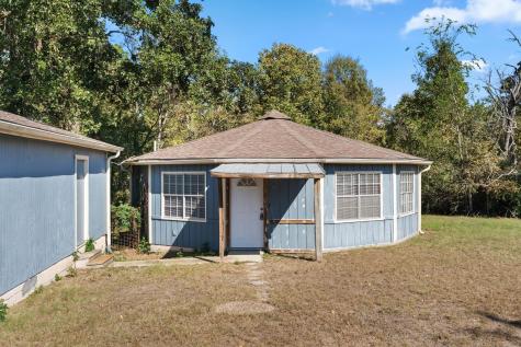 2 Tejas Street Huntsville TX 77320