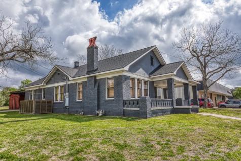 404 W Main Street Bellville TX 77418