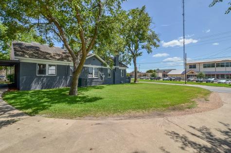 404 W Main Street Bellville TX 77418