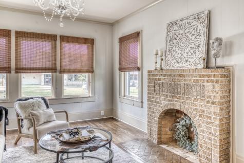 404 W Main Street Bellville TX 77418