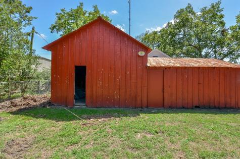 404 W Main Street Bellville TX 77418