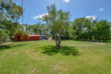 404 W Main Street Bellville TX 77418