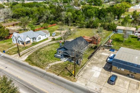 404 W Main Street Bellville TX 77418