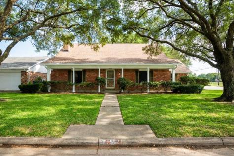 1821 21st Avenue N Texas City TX 77590
