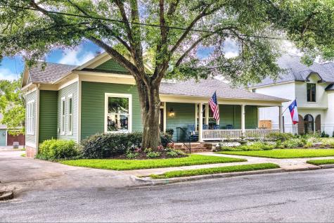 402 Ross Street Brenham TX 77833