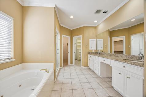 2410 Briar Ridge Drive Houston TX 77057