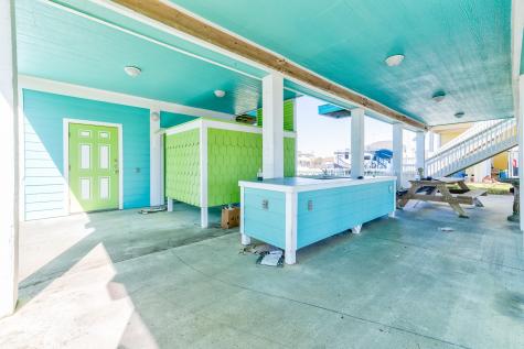 1991 Gulf Street Crystal Beach TX 77650