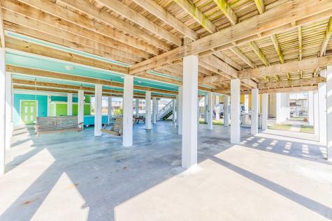 1991 Gulf Street Crystal Beach TX 77650