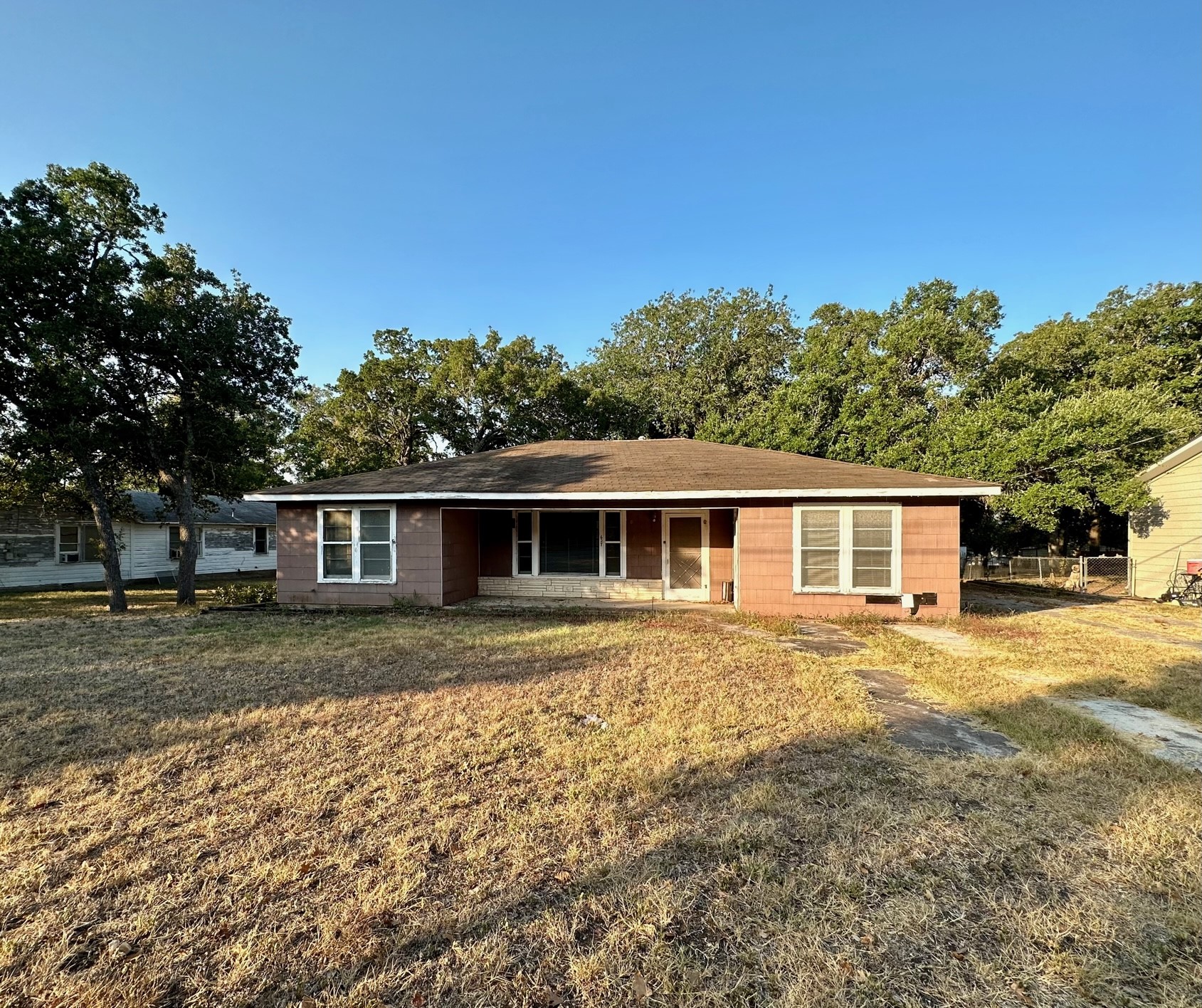 627 N Horton Street La Grange TX 78945