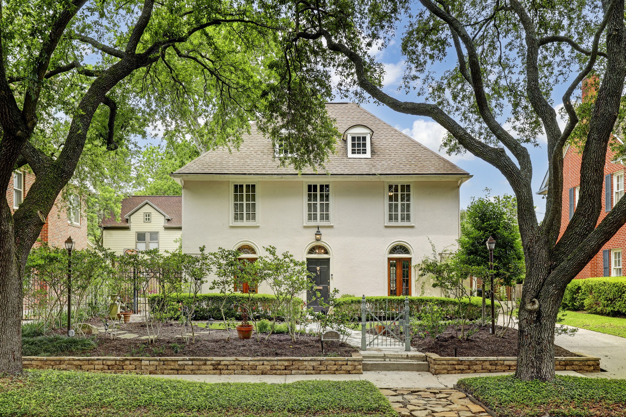 1618 Milford Street Houston TX 77006