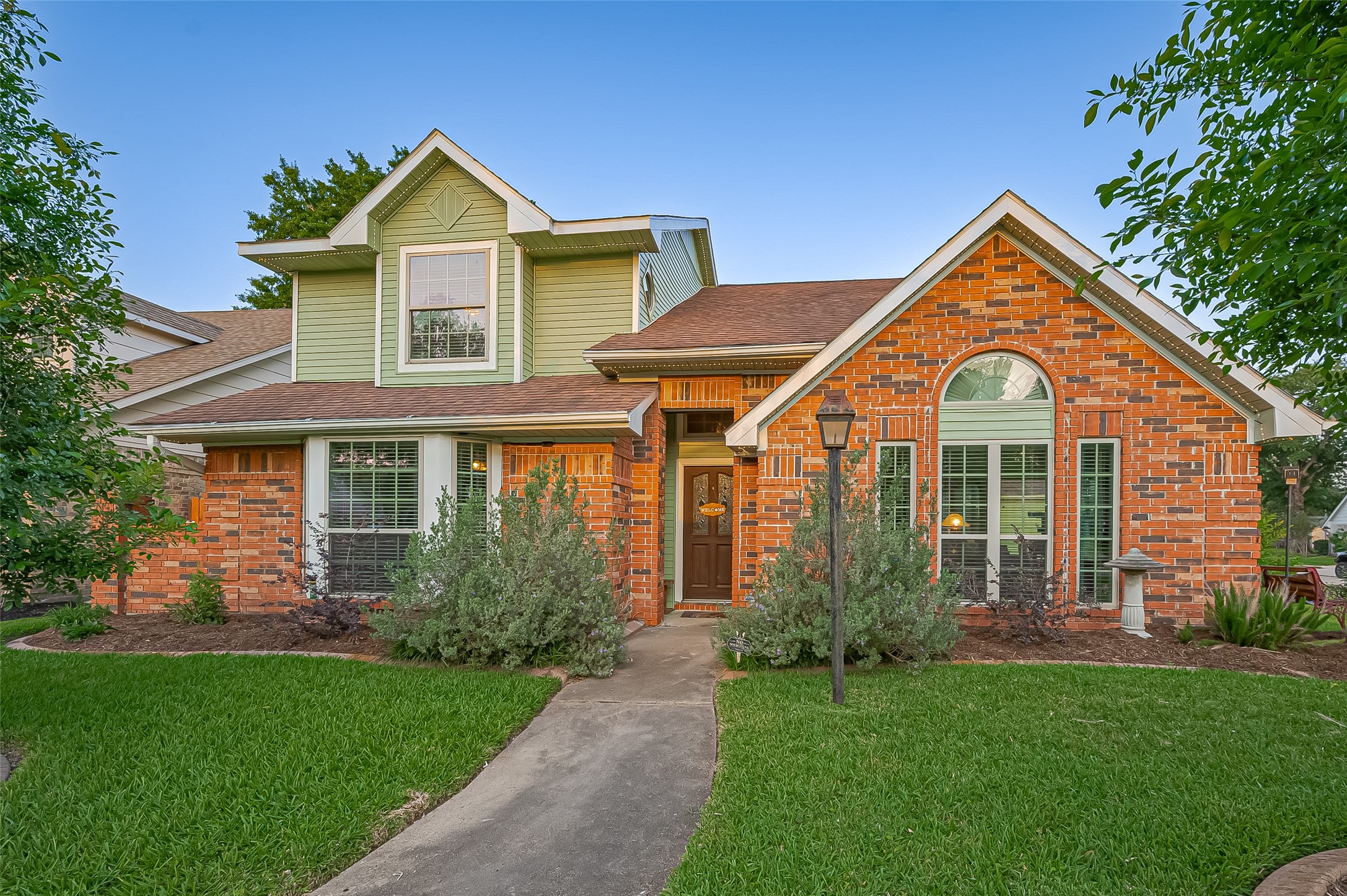 8202 Town Creek Drive Houston TX 77095