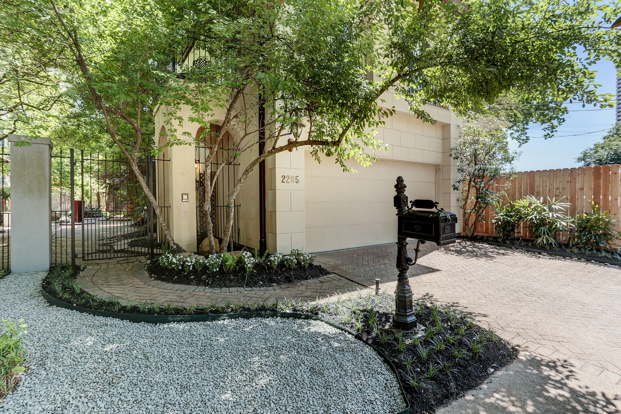 2205 Mimosa Drive Houston TX 77019