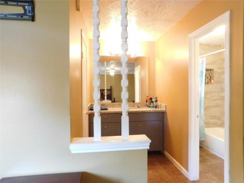 8215 Quail Hills Drive Houston TX 77489