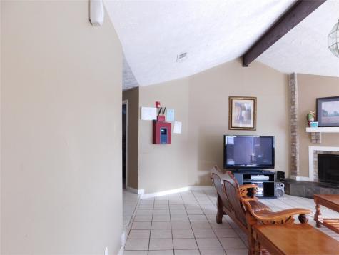 8215 Quail Hills Drive Houston TX 77489