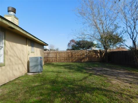8215 Quail Hills Drive Houston TX 77489