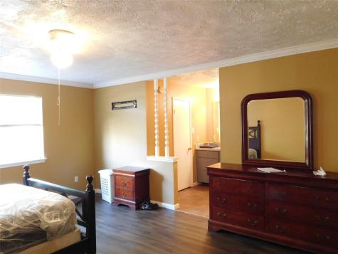 8215 Quail Hills Drive Houston TX 77489