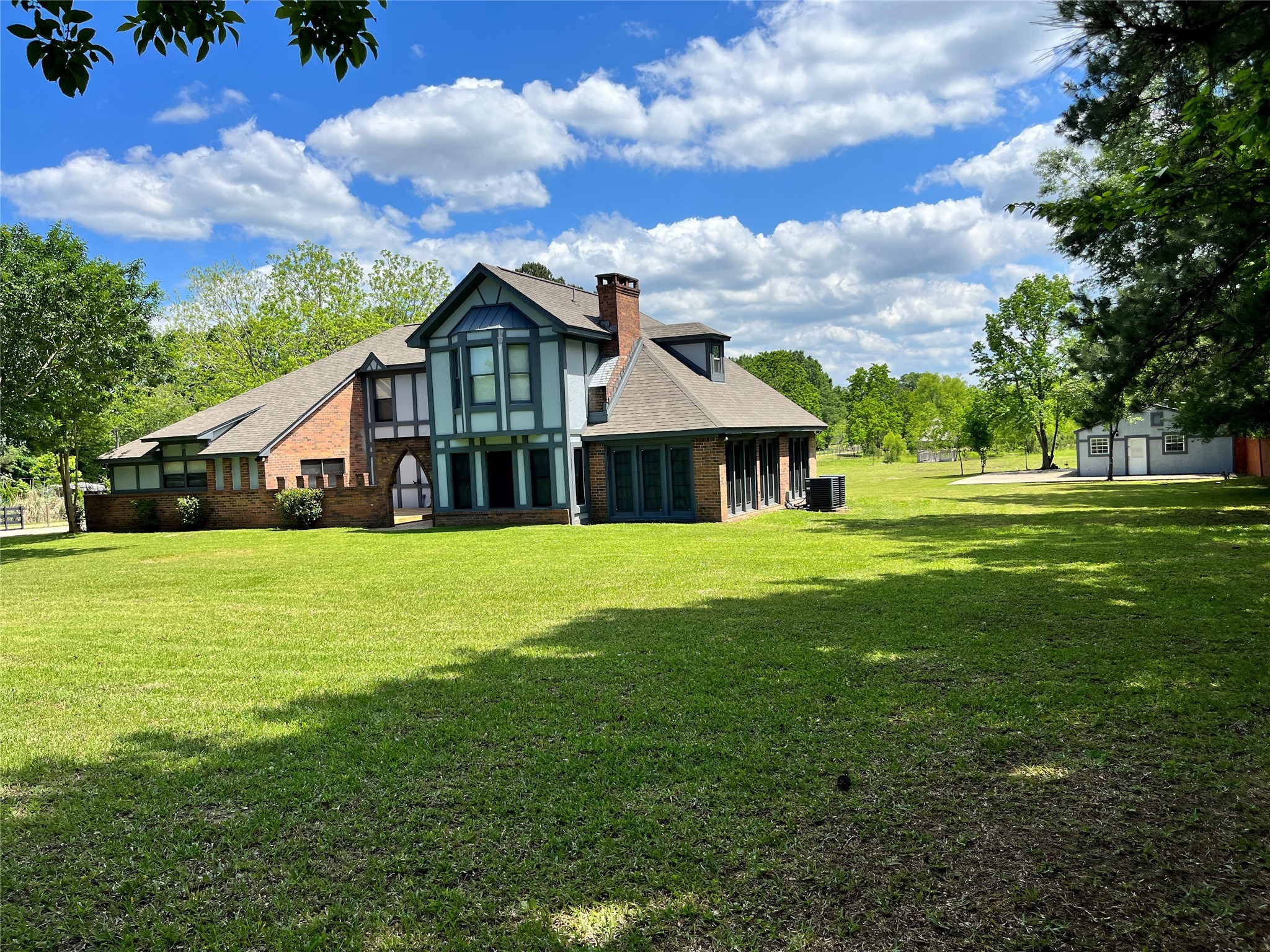 1189 S Fm 1988 Livingston TX 77351