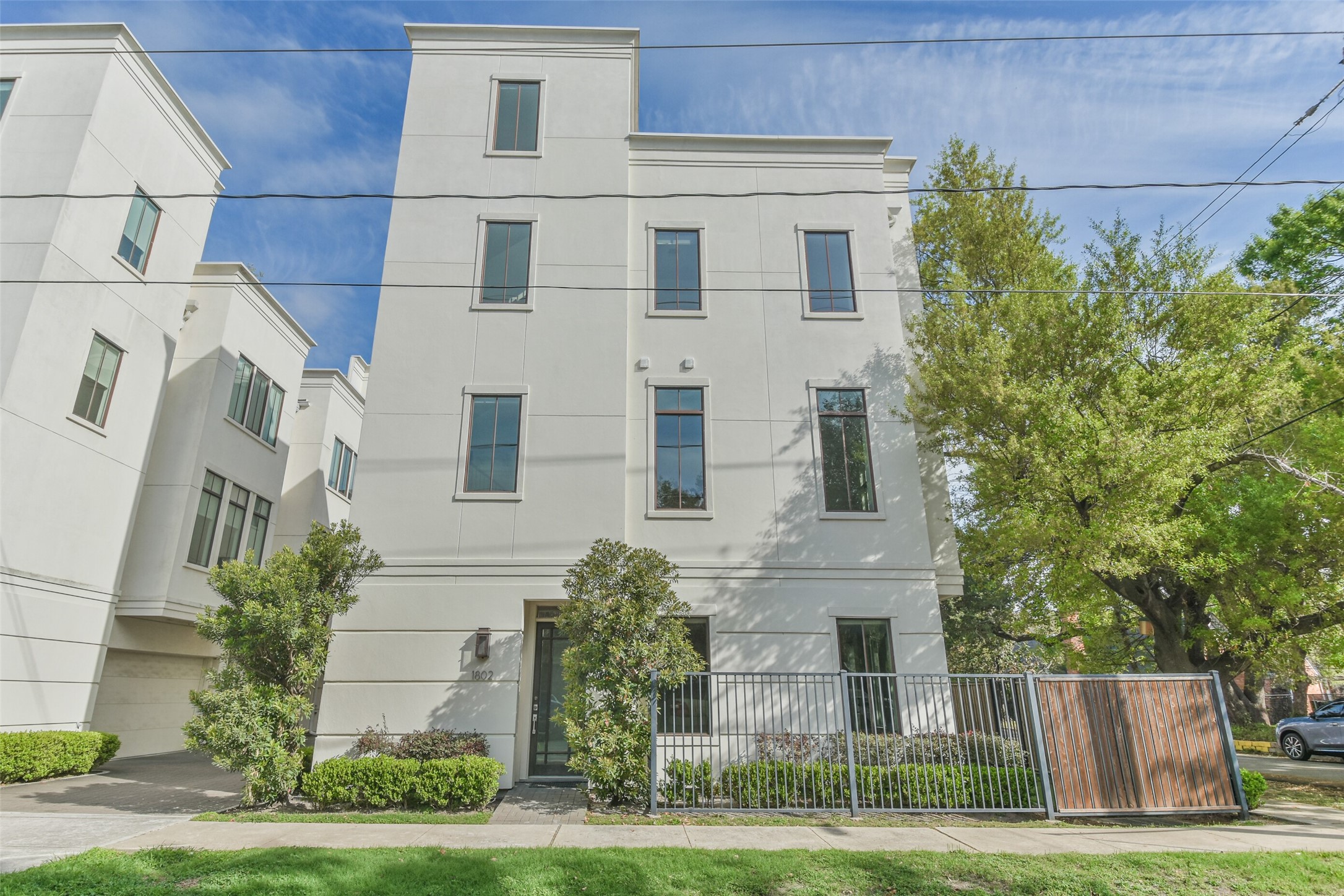 1802 Vermont Street Houston TX 77006