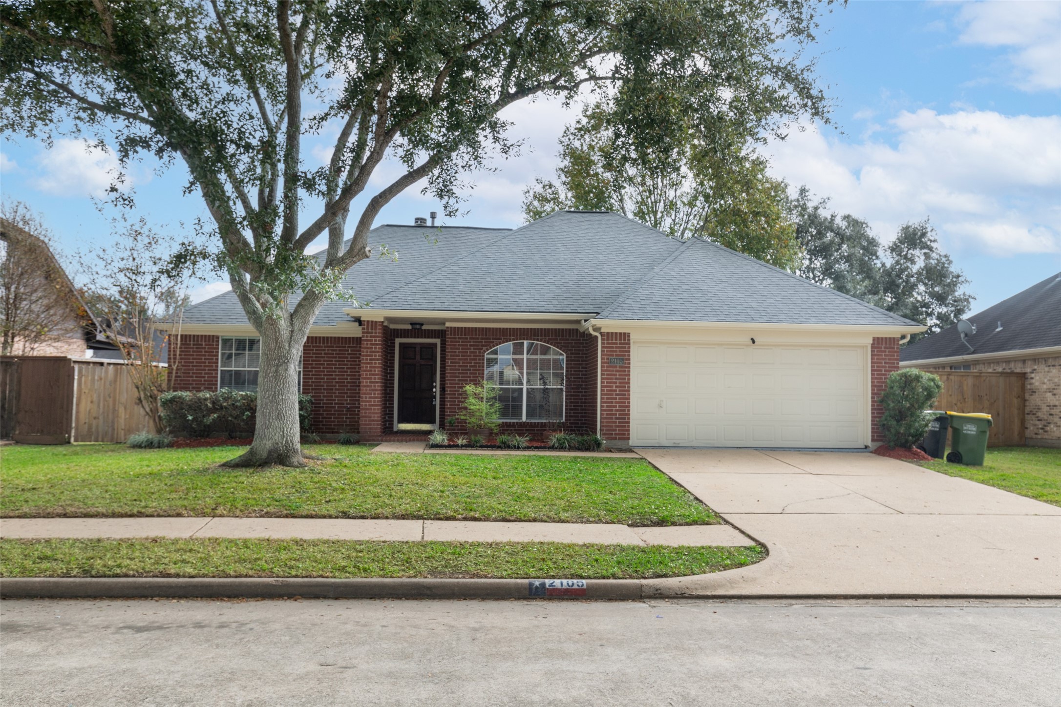 2105 Tower Bridge Road Pearland TX 77581