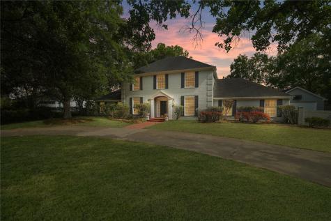 29 Avenue Of The Oaks Beaumont TX 77707