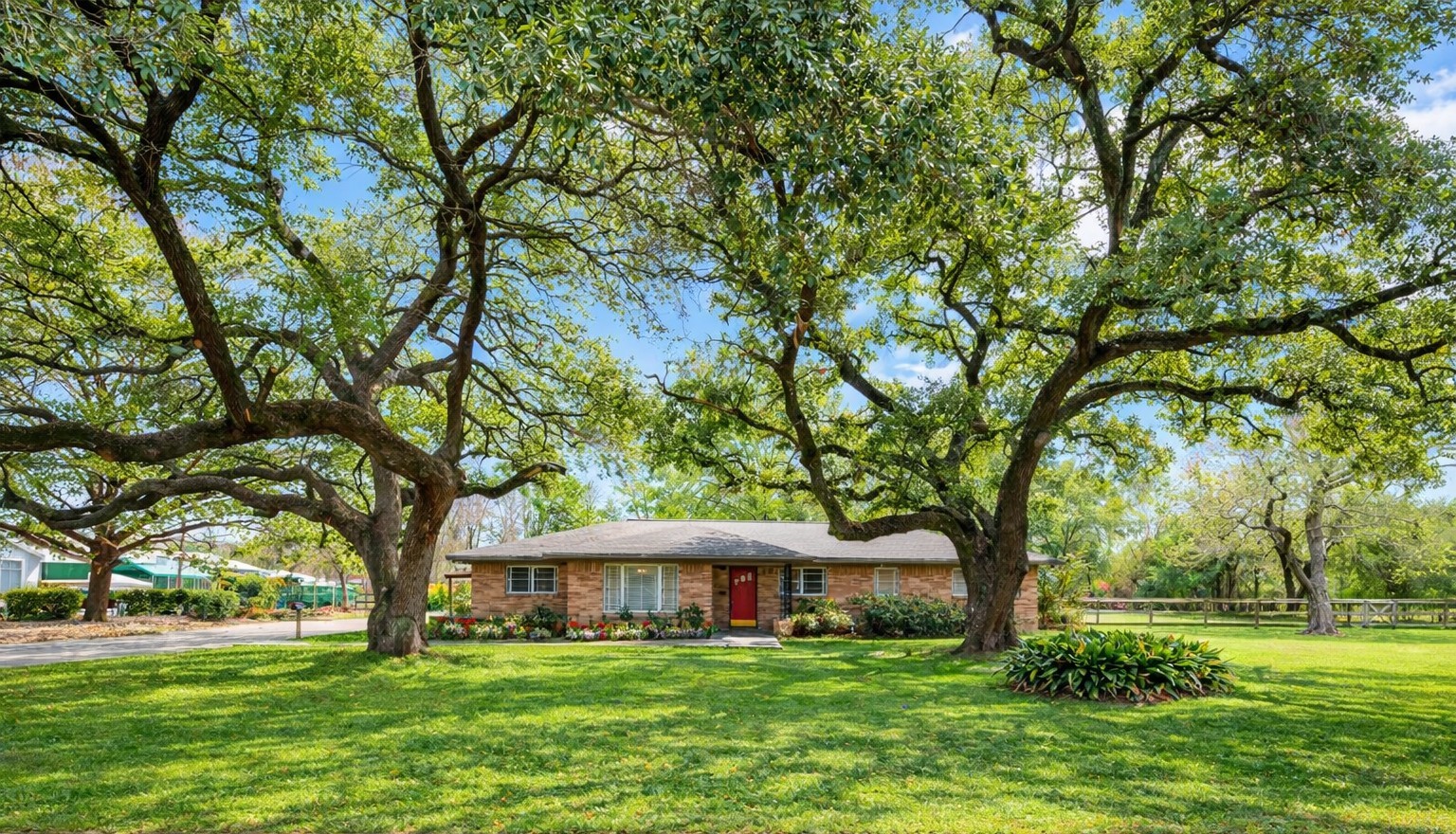 405 Hohldale Street Houston TX 77091