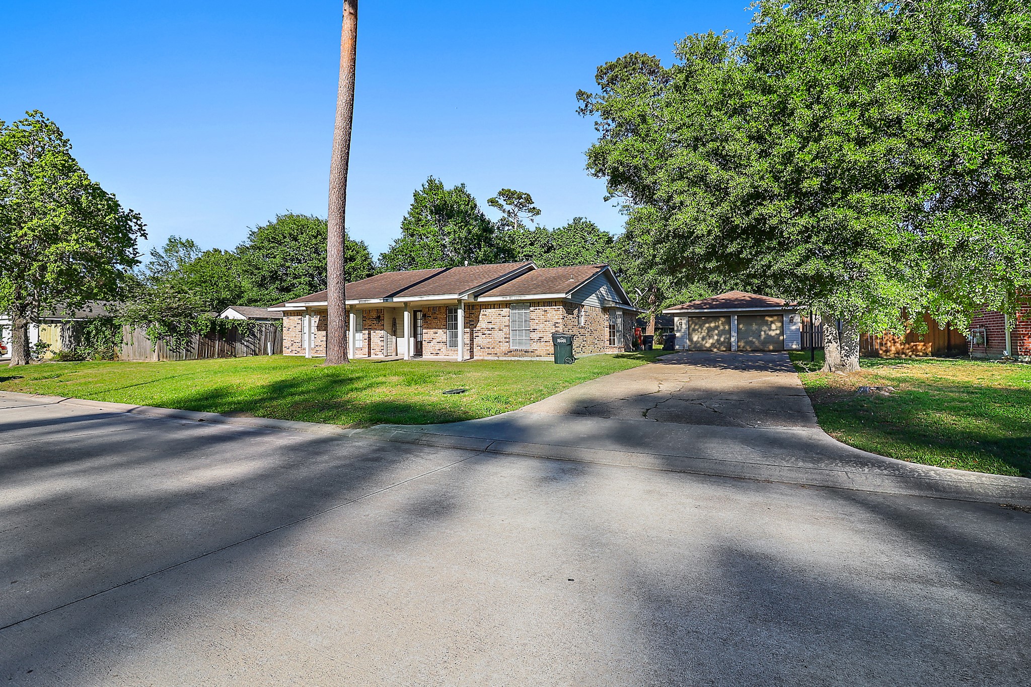 12710 Old River Drive Baytown TX 77523