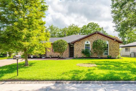 404 Linda Lane Friendswood TX 77546