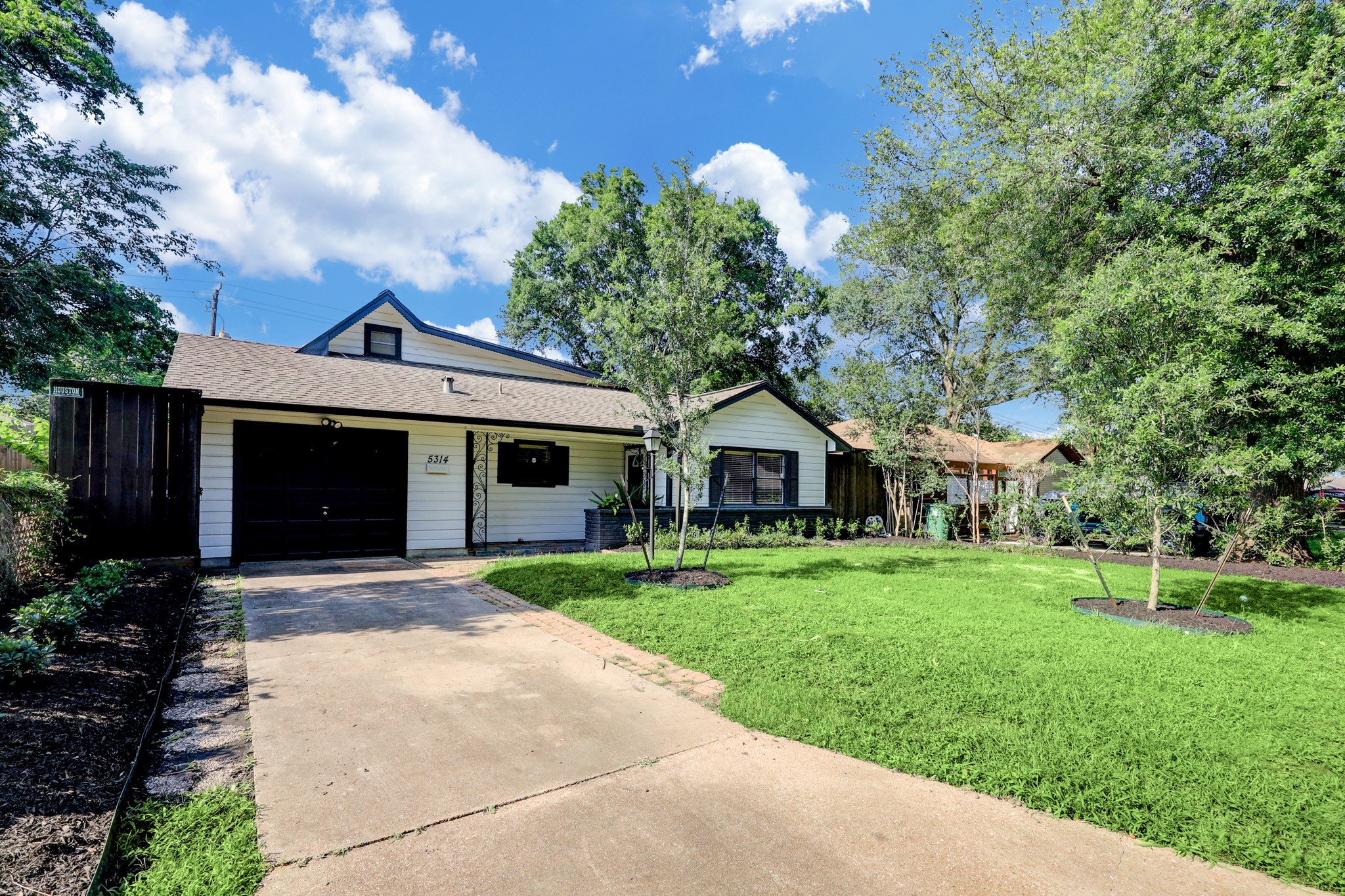 5314 De Lange Lane Houston TX 77092