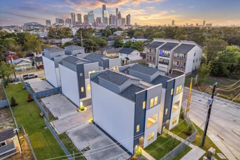 1813 Mills Street Houston TX 77026