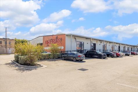 1813 Mills Street Houston TX 77026