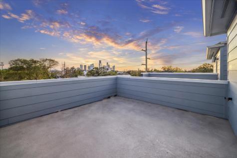 1813 Mills Street Houston TX 77026