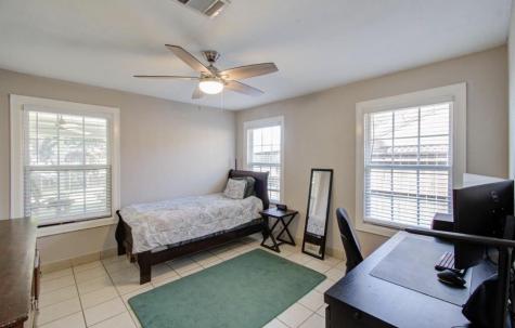 5423 N Shady Creek Drive Houston TX 77017