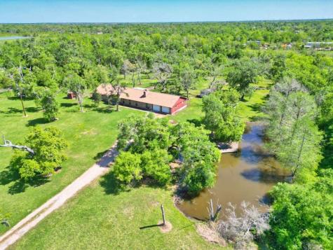 5084 Fm 2611 Road Brazoria TX 77422