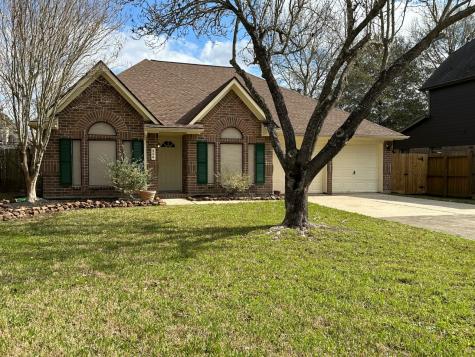 326 S Hampton Court Highlands TX 77562