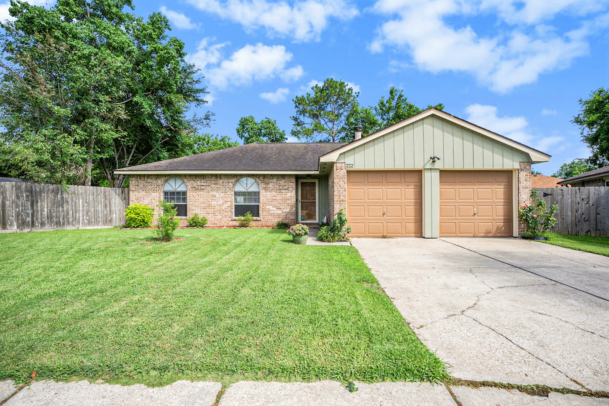 222 Meadow Bend Street League City TX 77573