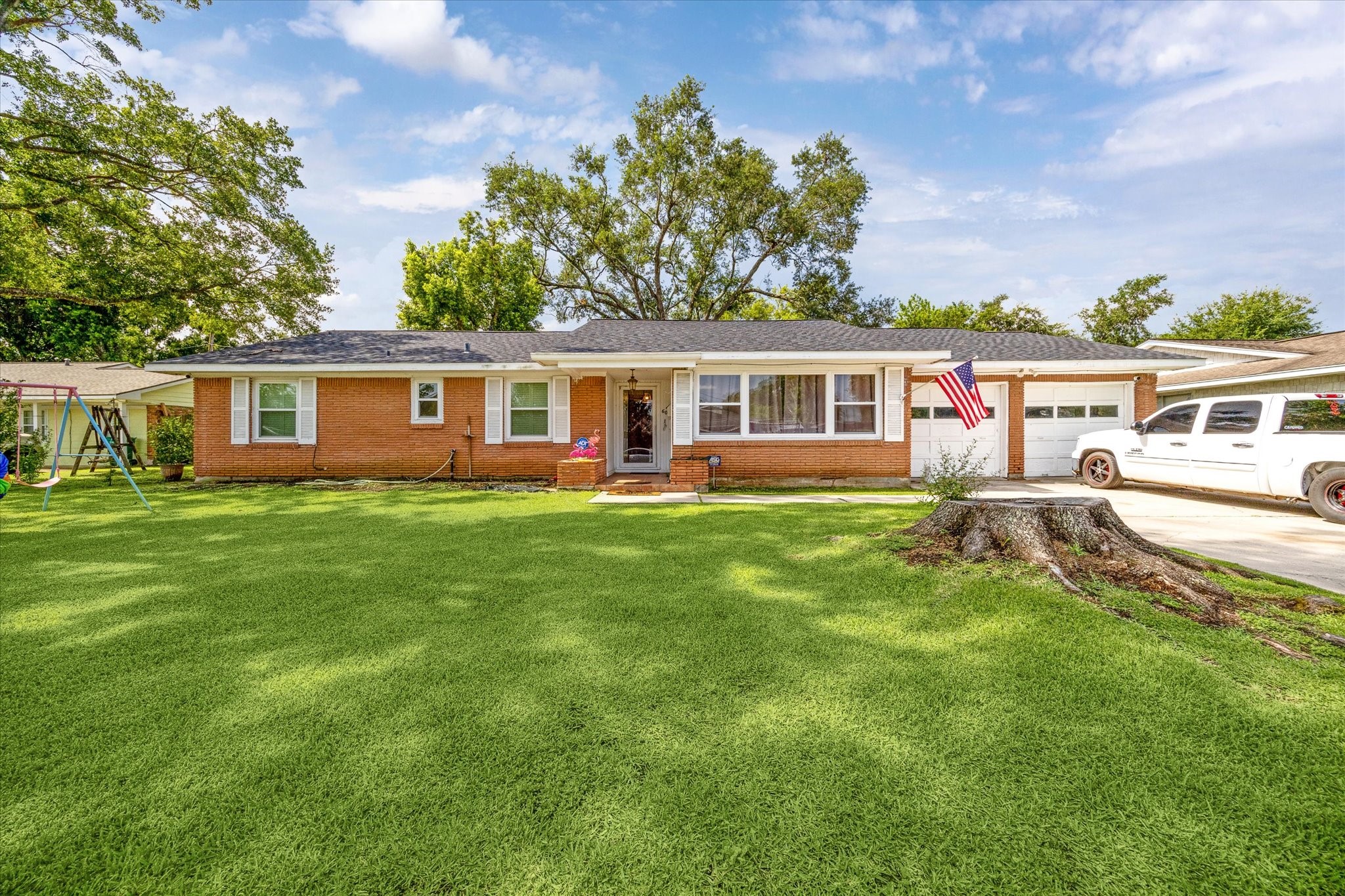 606 Brook Lane Pasadena TX 77502