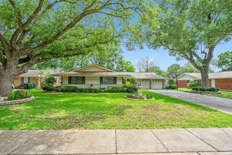 1502 Beachcomber Lane Houston TX 77062