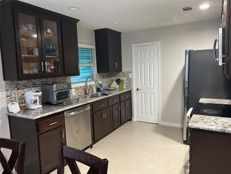 306 Isles End Road Tiki Island TX 77554