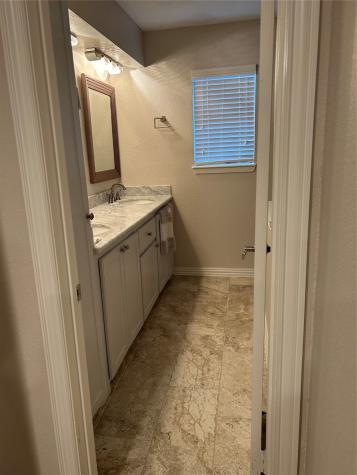 306 Isles End Road Tiki Island TX 77554
